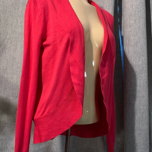  Leo And Nicole Red Women’s PXS Open Knit Sweater Tight Hem Flowy 1071 - Picture 3 of 11